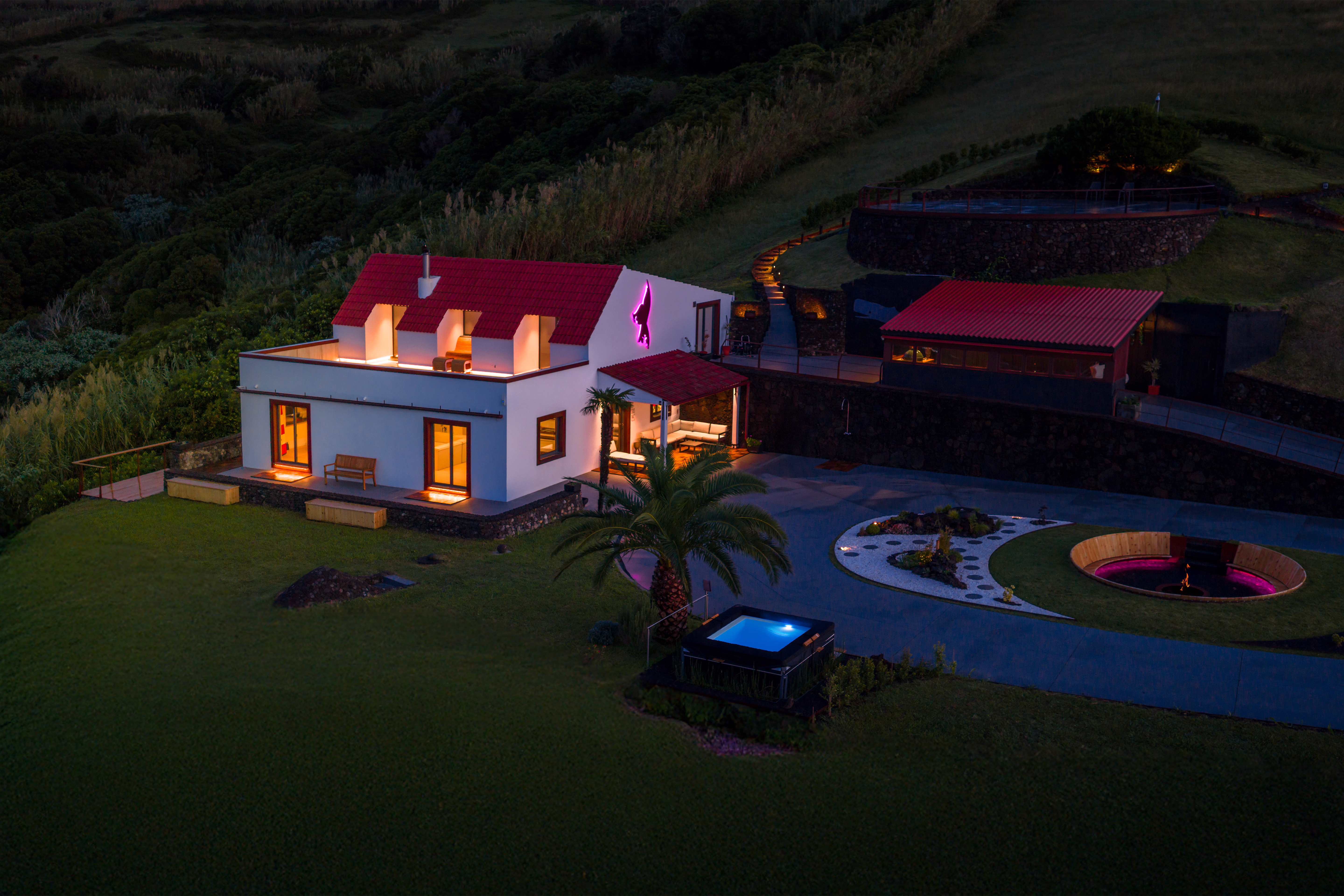 Casa Espalamaca desenvolvimento website alojamento Açores Hotel Booking e Channel Manager fotografia e vídeo profissional gestão de tráfego web redes sociais para alojamentos registo de domínio e alojamento web